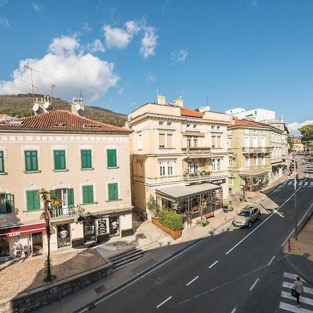Apartments Villa Devana Abbázia Kültér fotó