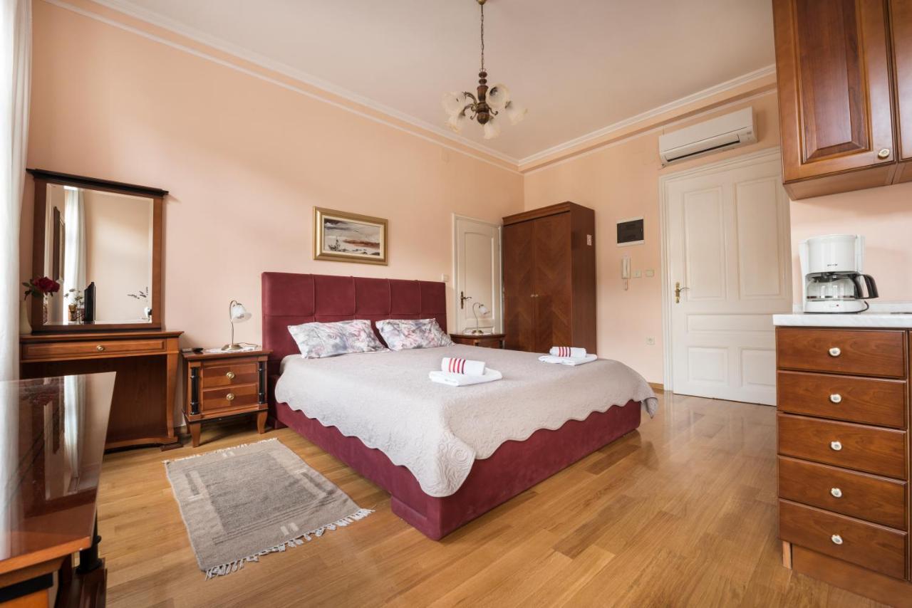 Apartments Villa Devana Abbázia Kültér fotó