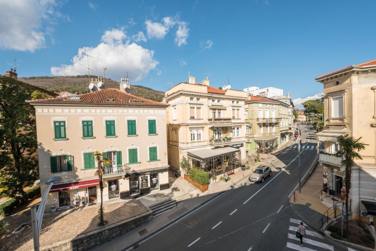 Apartments Villa Devana Abbázia Kültér fotó