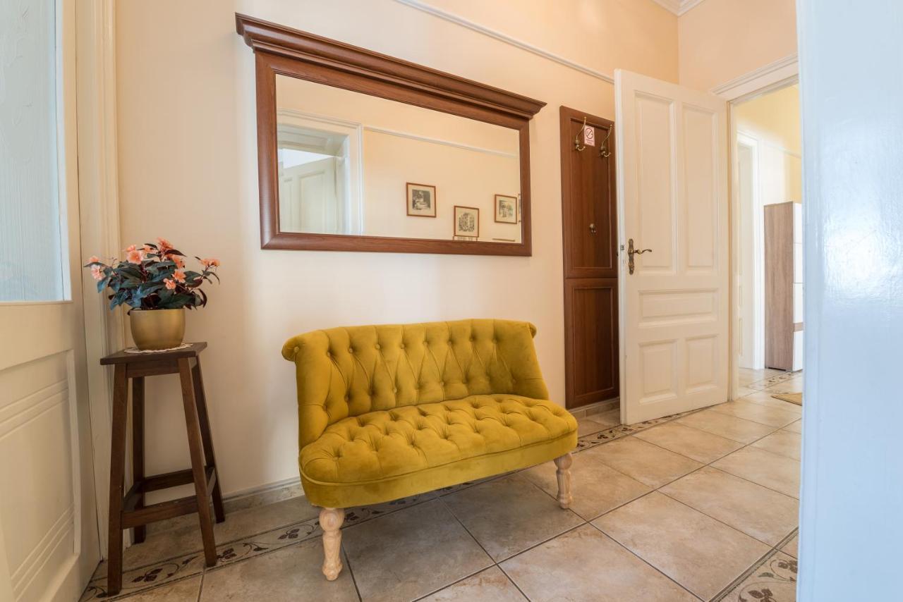 Apartments Villa Devana Abbázia Kültér fotó