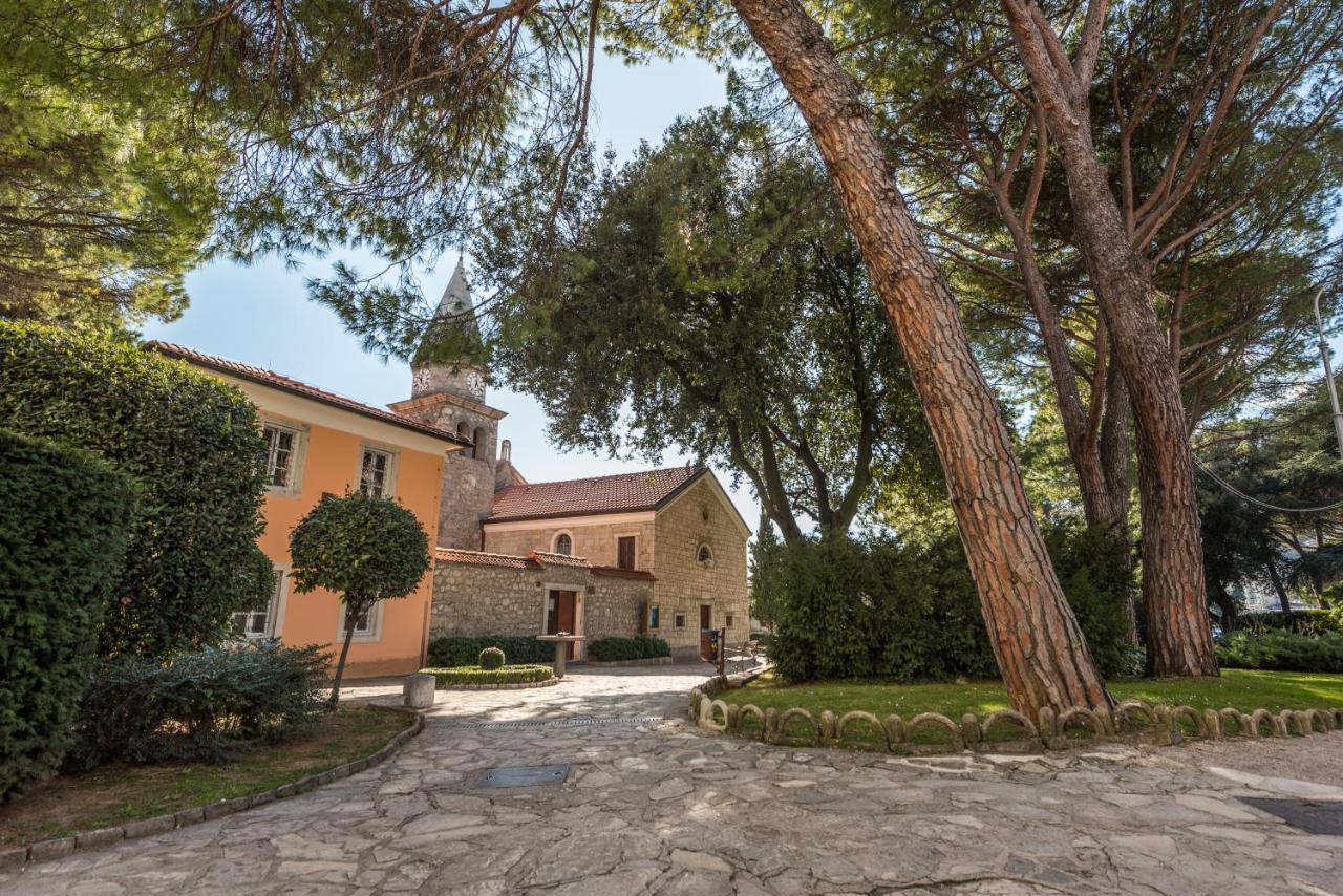 Apartments Villa Devana Abbázia Kültér fotó